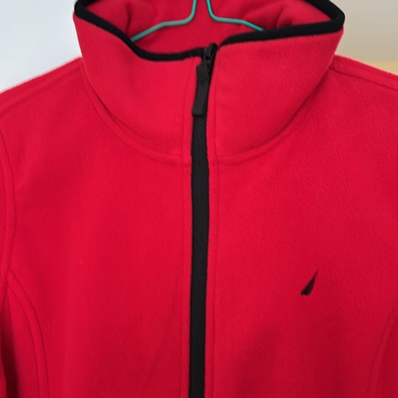 Warm and soft Nautica flees. Like new. Size M with slim fit design. - Picture 5 of 6